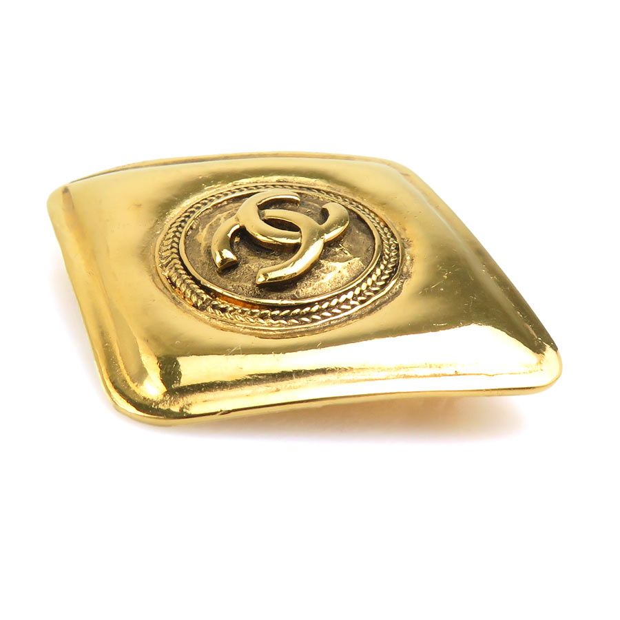 Chanel Brooch CC Logo — view 2