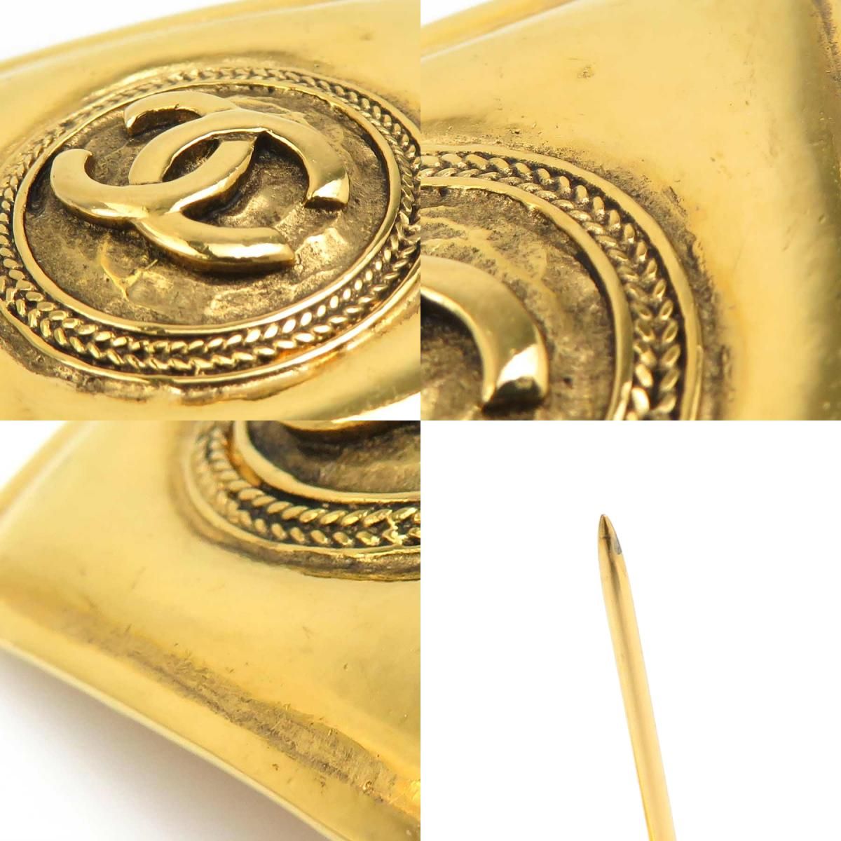 Chanel Brooch CC Logo — view 9