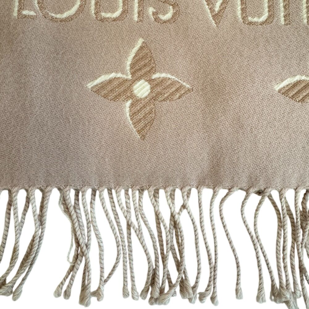 Louis Vuitton Muffler LV Essential Shine Scarf — view 3