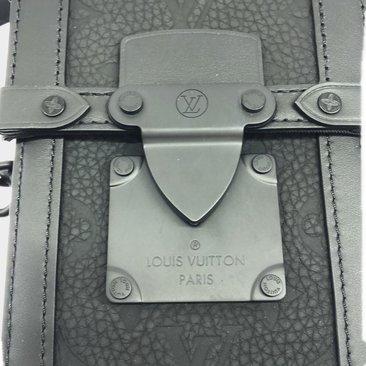 Louis Vuitton Taurillon Monogram Vertical Trunk Wearable Wallet — view 4