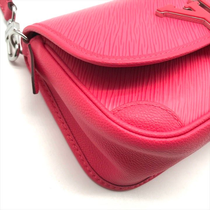 Louis Vuitton Epi Buci NM Pink Shoulder Bag — view 6