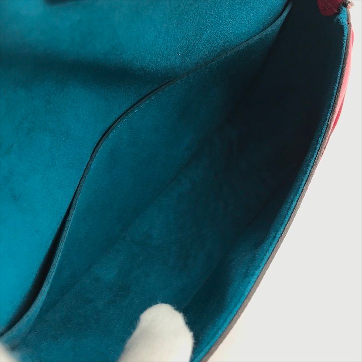 Louis Vuitton Epi Buci NM Pink Shoulder Bag — view 9