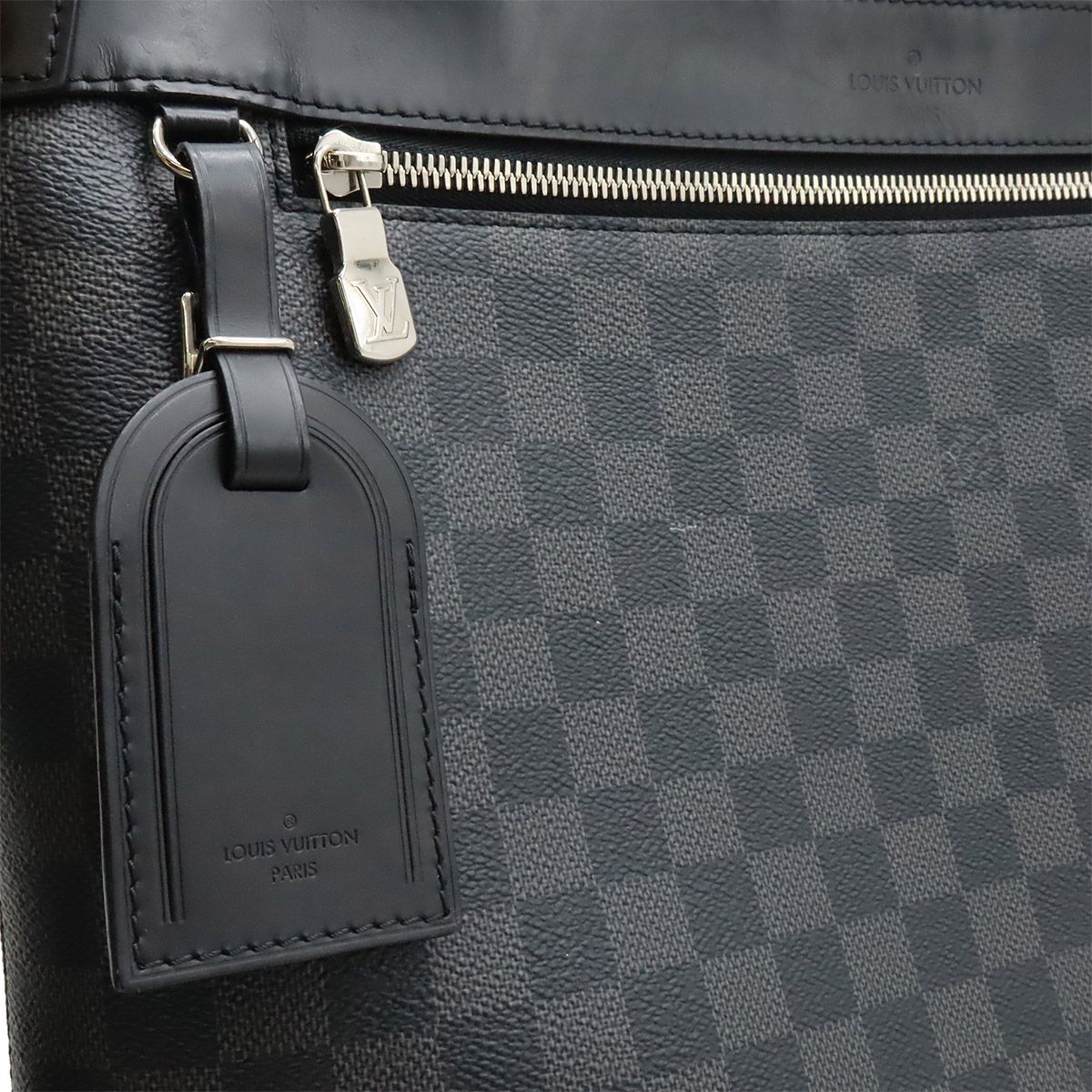 Louis Vuitton Damier Graphite Mick MM NM Shoulder Bag — view 9