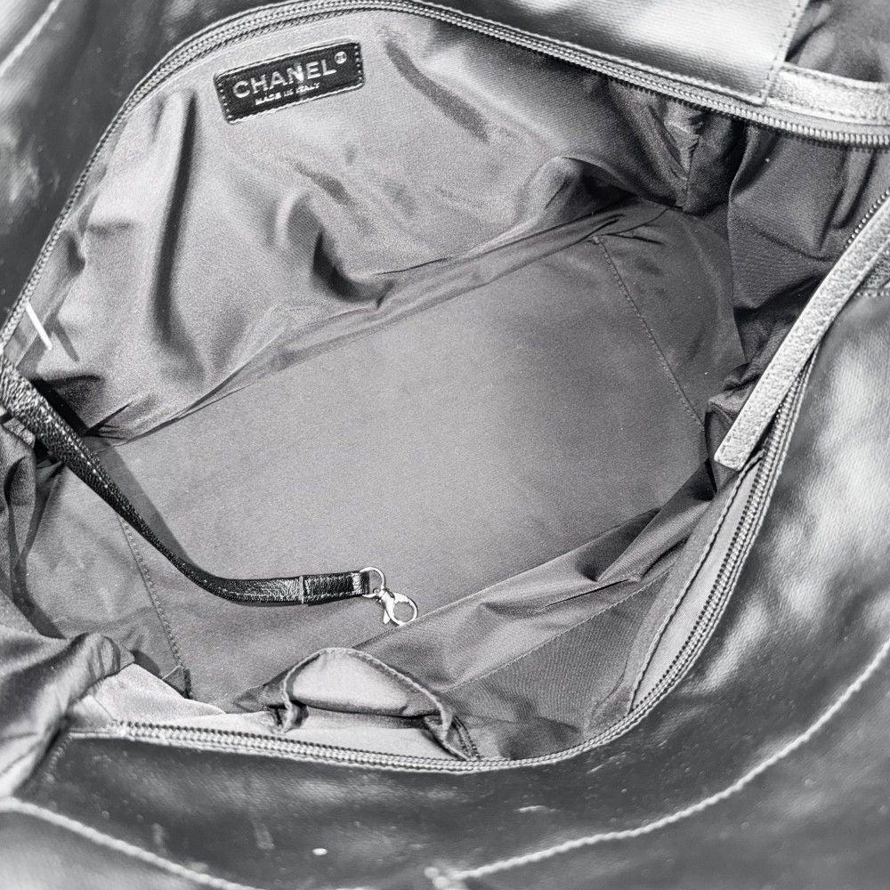 Chanel Tote Paris Biarritz MM Handbag CC Logo — view 4