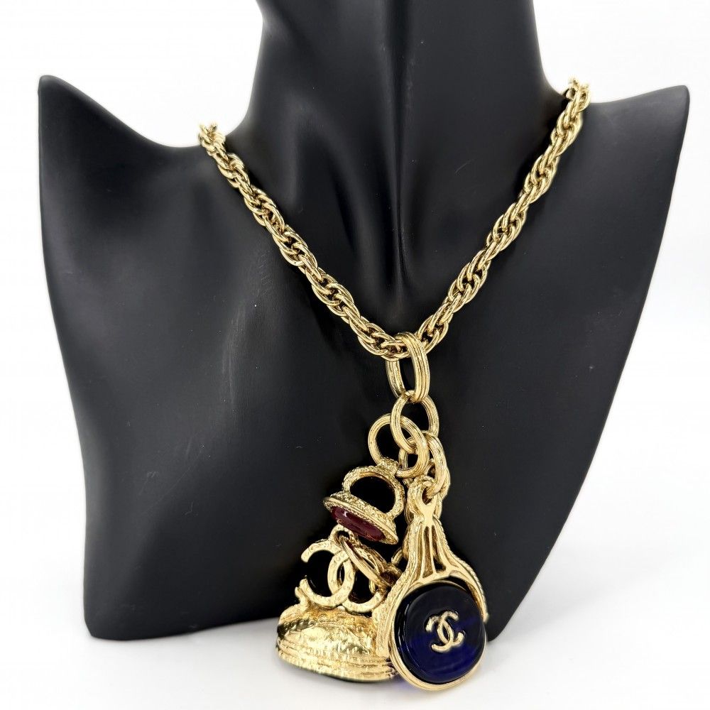 Chanel Necklace Gripoix CC Logo Long — view 3
