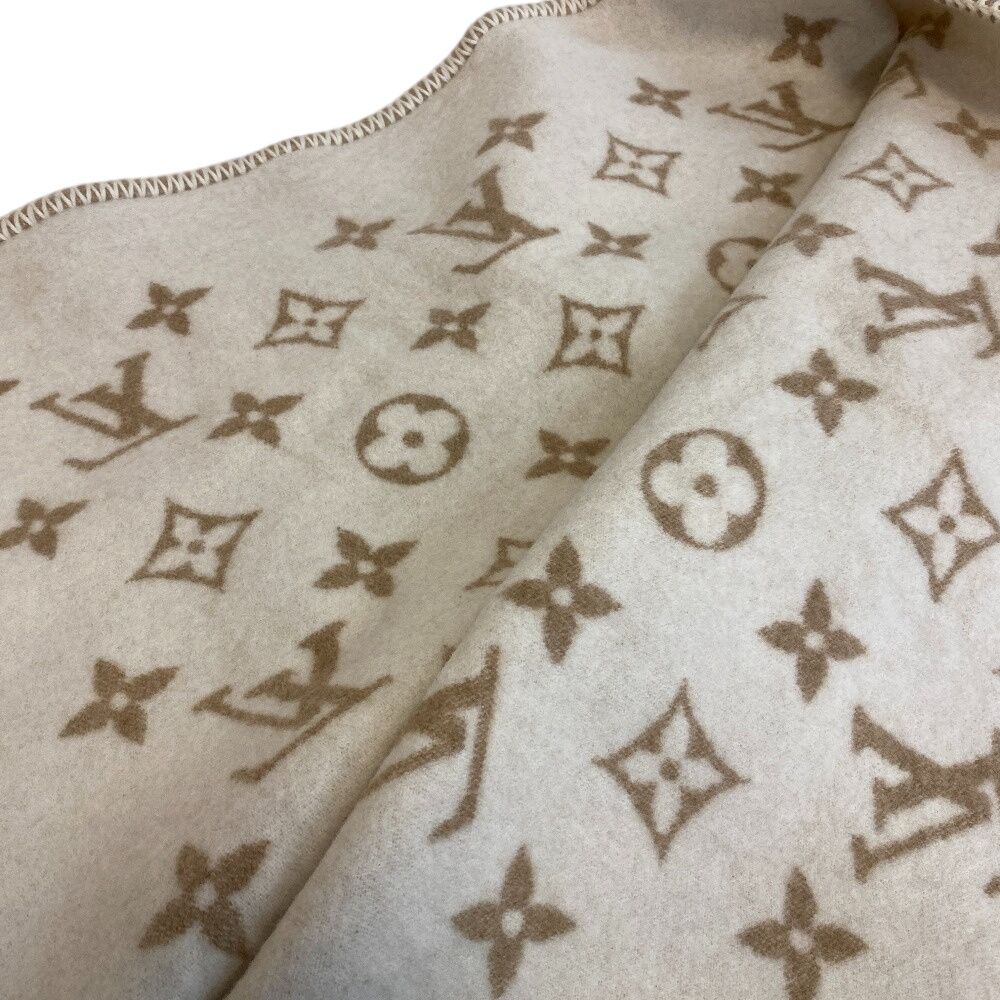 Louis Vuitton Blanket Pred Neo Monogram Shawl — view 4