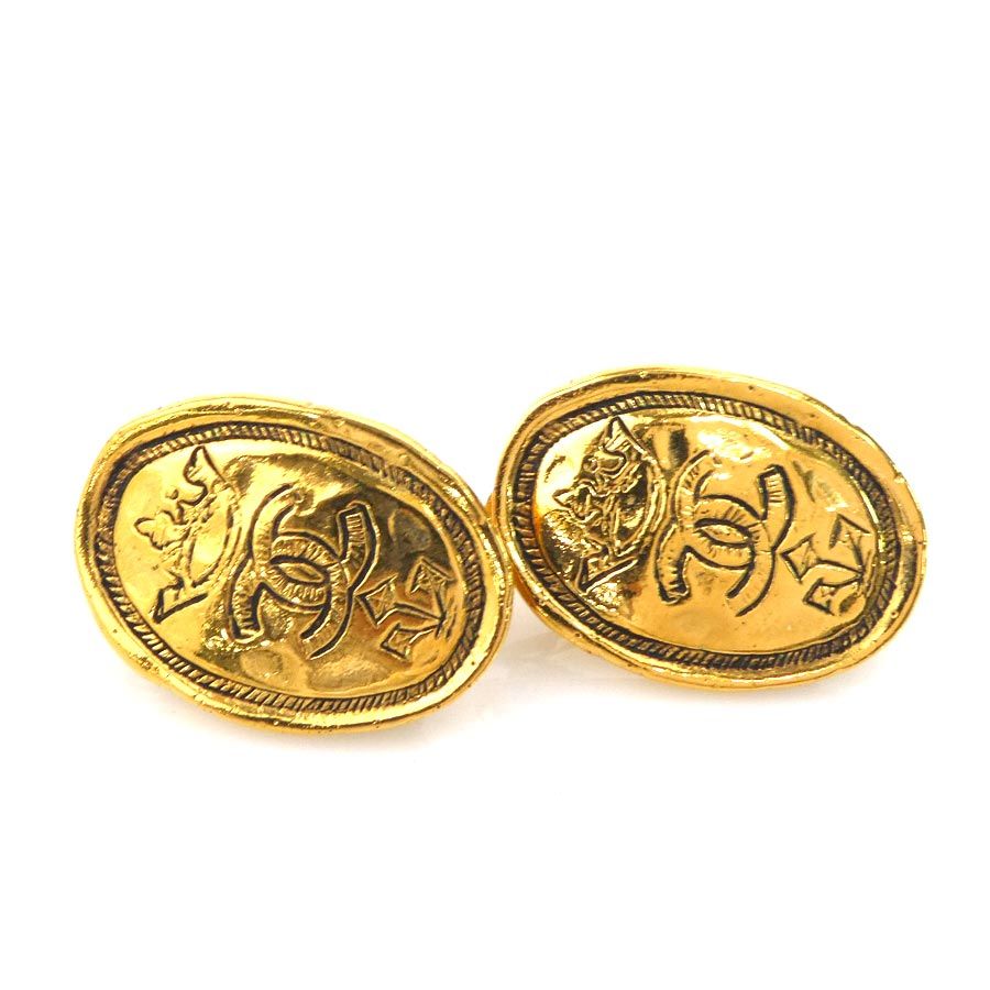 Chanel Earrings CC Logo — view 2