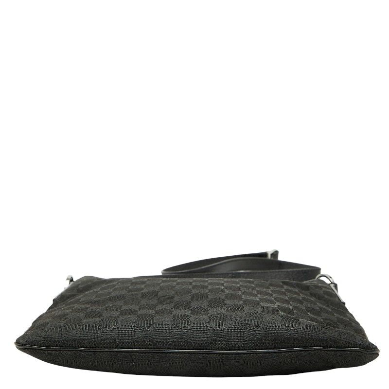 Gucci GG Canvas Crossbody Shoulder Bag Black — view 3