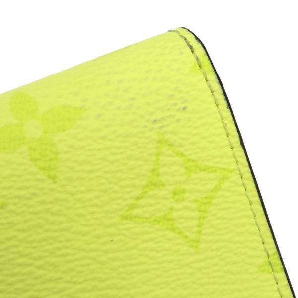 Louis Vuitton Taiga Llama Victor Wallet — view 6