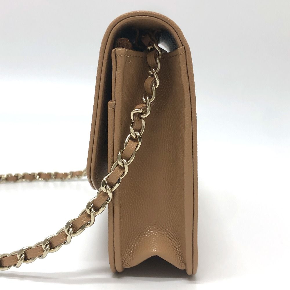 Chanel Shoulder Bag CC Logo Caviar Leather Beige — view 4