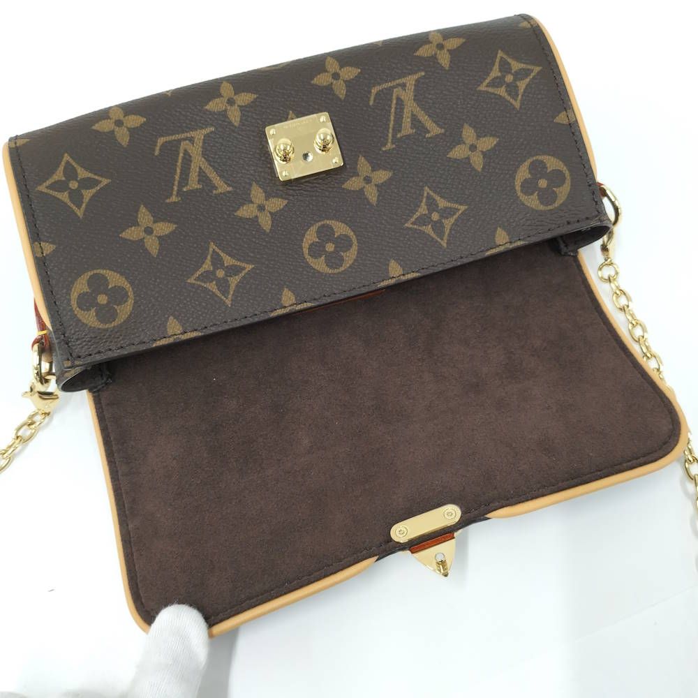 Louis Vuitton Pochette Camille Shoulder Bag Monogram — view 7