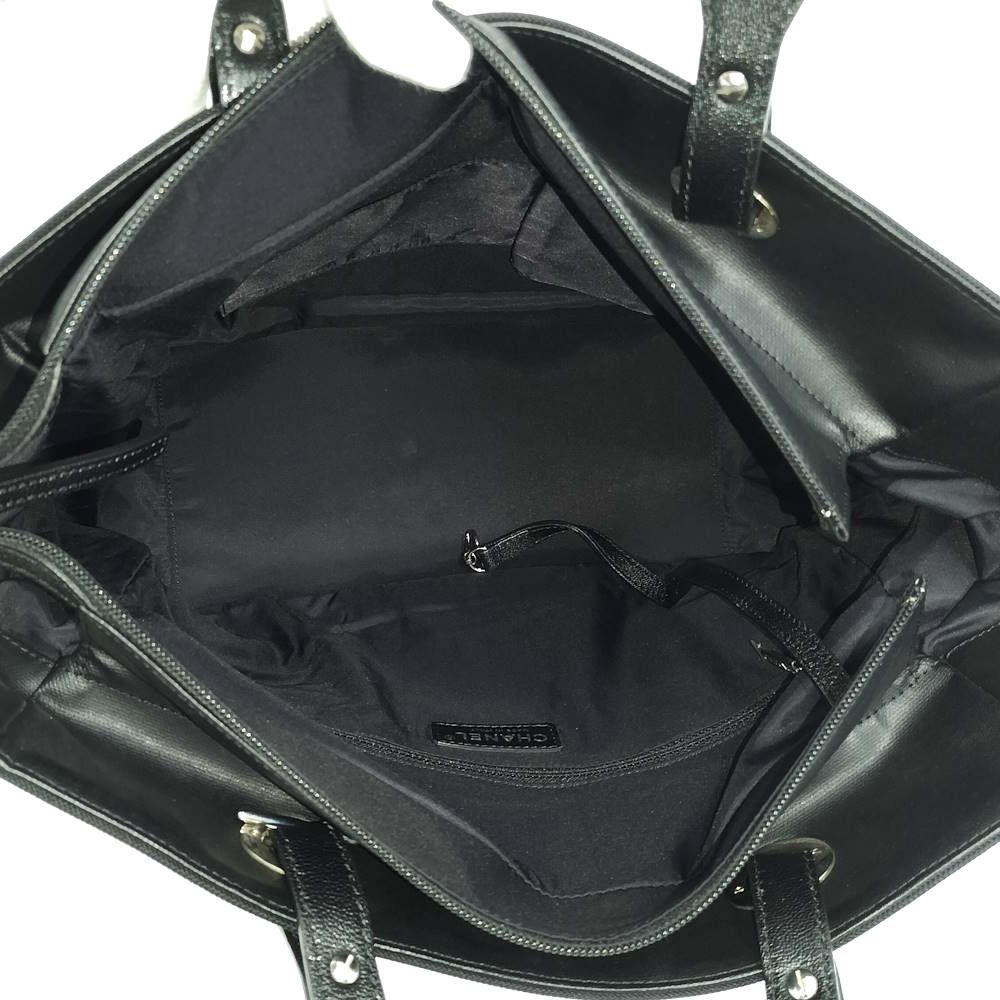 Chanel Paris Biarritz MM Tote Leather Black — view 8