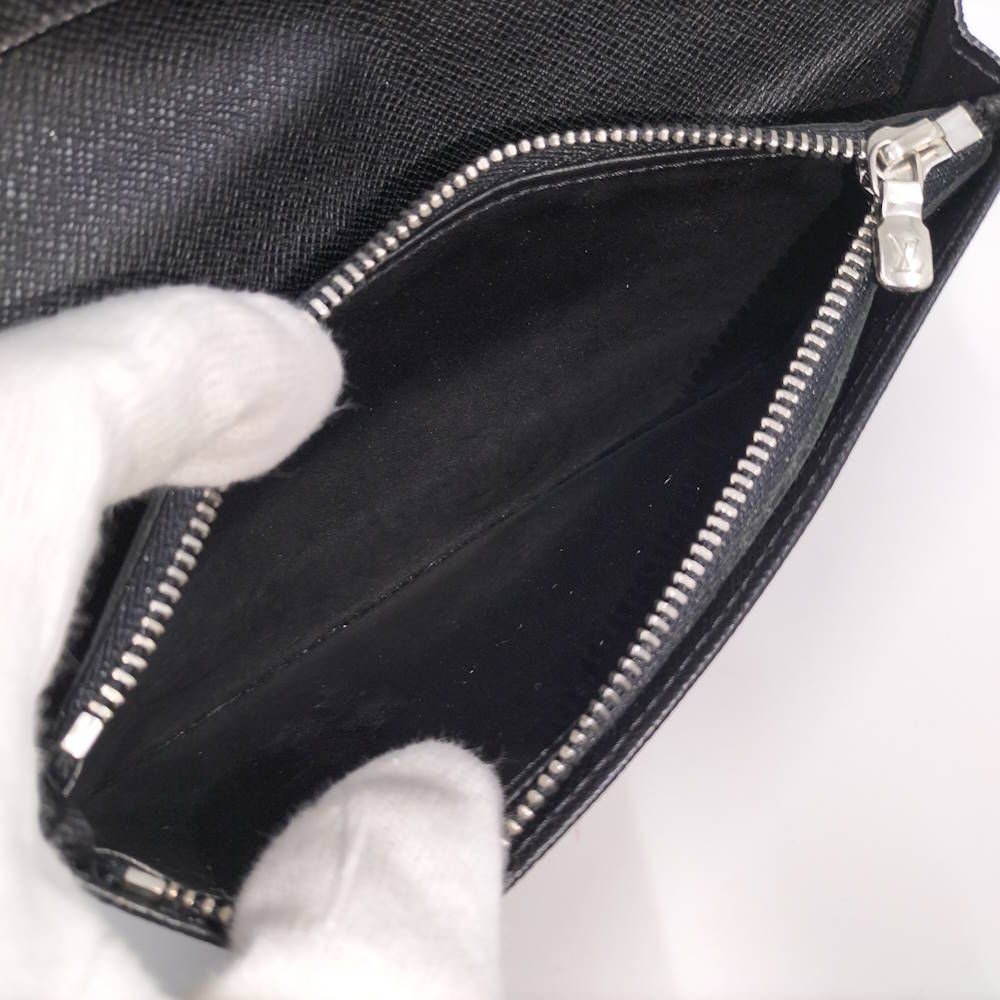Louis Vuitton Portefeuille Plaza Long Wallet Taiga — view 8