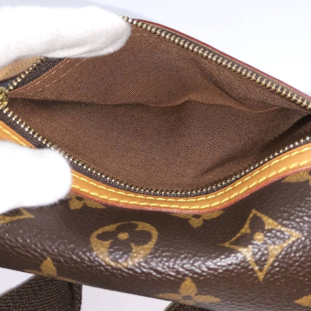 Louis Vuitton Bum Bag Boss Foal Monogram — view 9