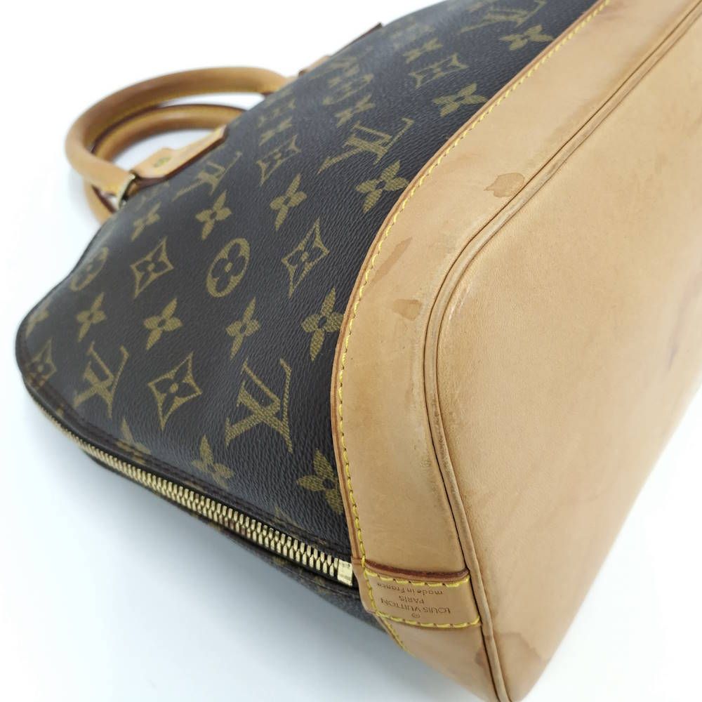 Louis Vuitton Alma Handbag Monogram — view 3