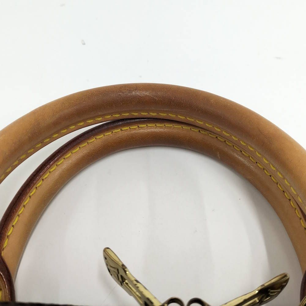 Louis Vuitton Alma Handbag Monogram — view 7