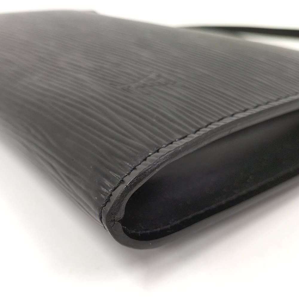 Louis Vuitton Pochette Accessoire Handbag Epi Noir Black — view 3