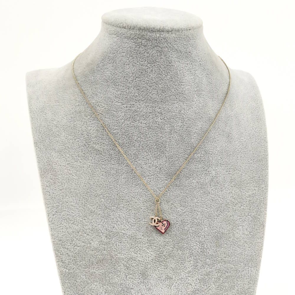 Chanel Necklace Heart CC Logo Silver — view 8