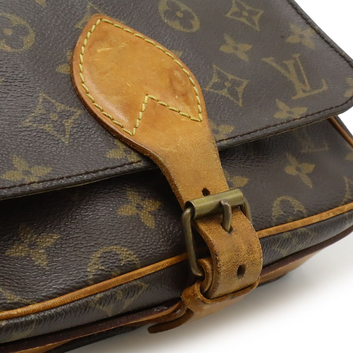 Louis Vuitton Monogram Cartouchiere 22 Shoulder Bag Pochette — view 8