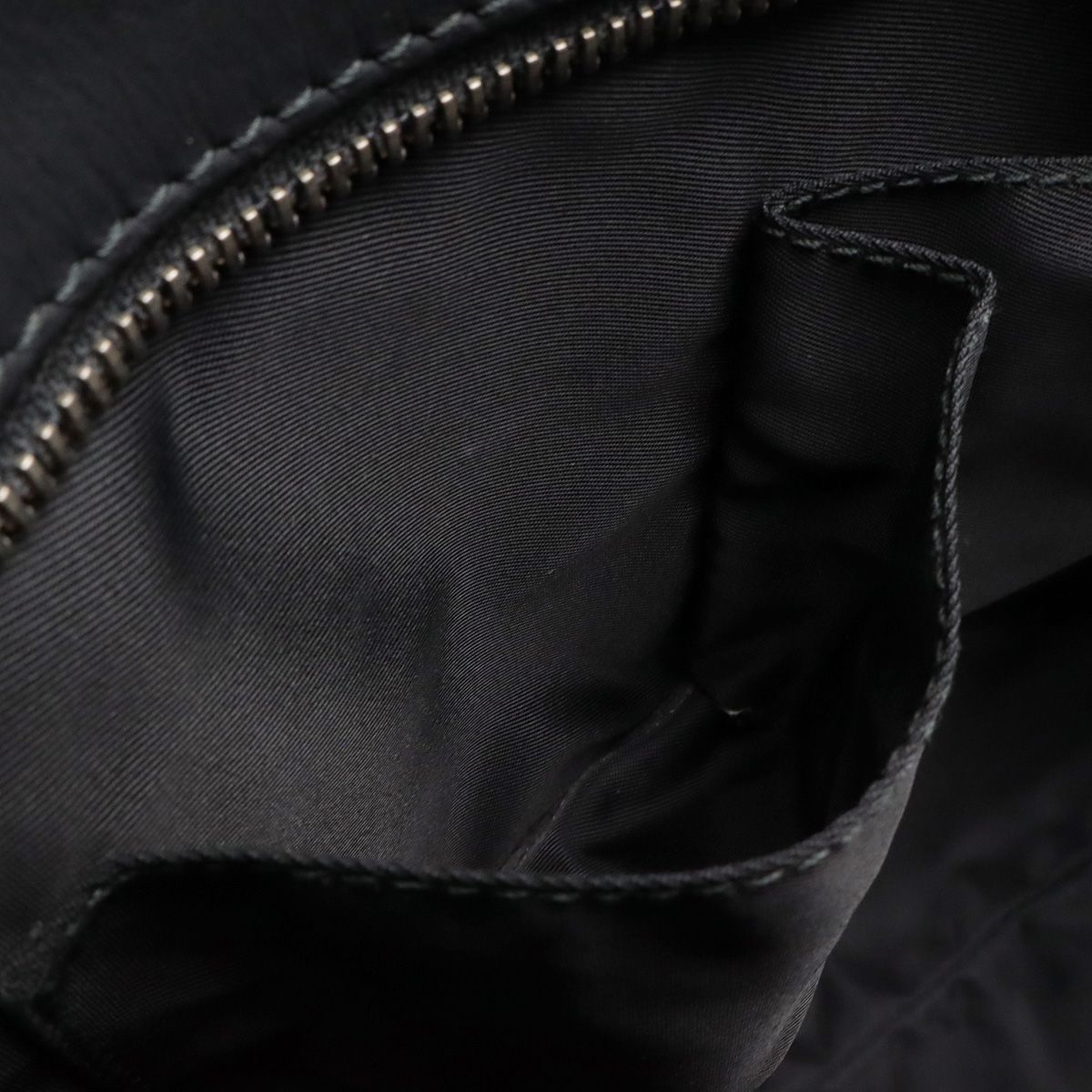 Gucci Guccissima Sherry Line Shoulder Bag Rubber Coating Leather Black — view 8