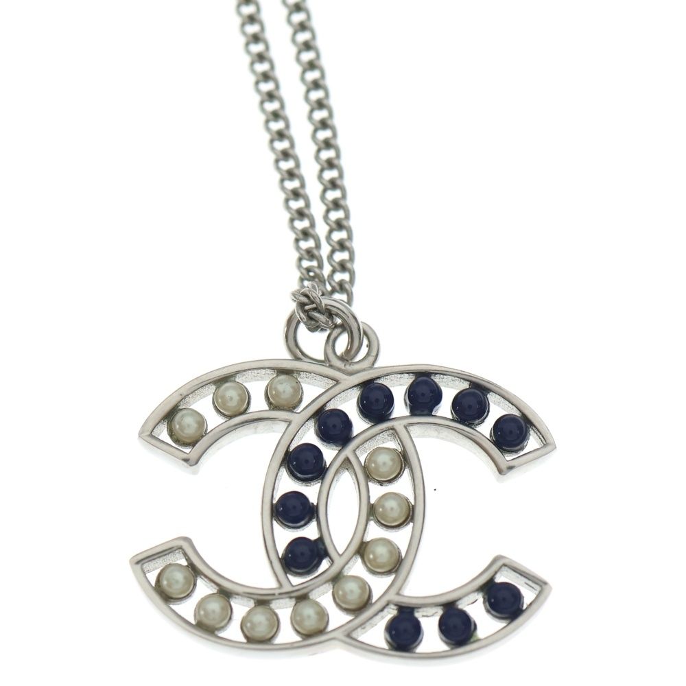 Chanel CC Logo Pearl Pendant Necklace Chain Silver White Navy — view 3