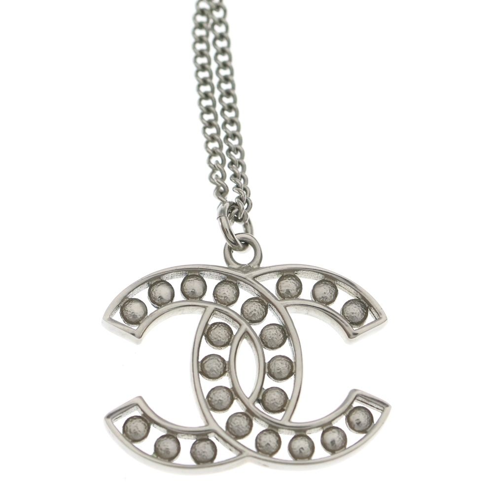 Chanel CC Logo Pearl Pendant Necklace Chain Silver White Navy — view 5