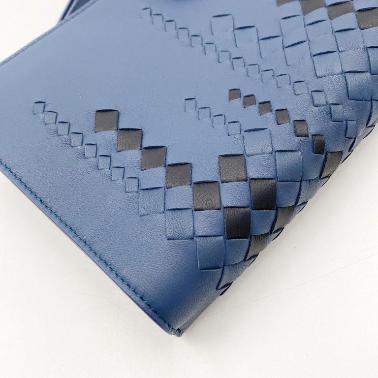 Bottega Veneta Clutch Intrecciato Micro Macro Blue Leather — view 4
