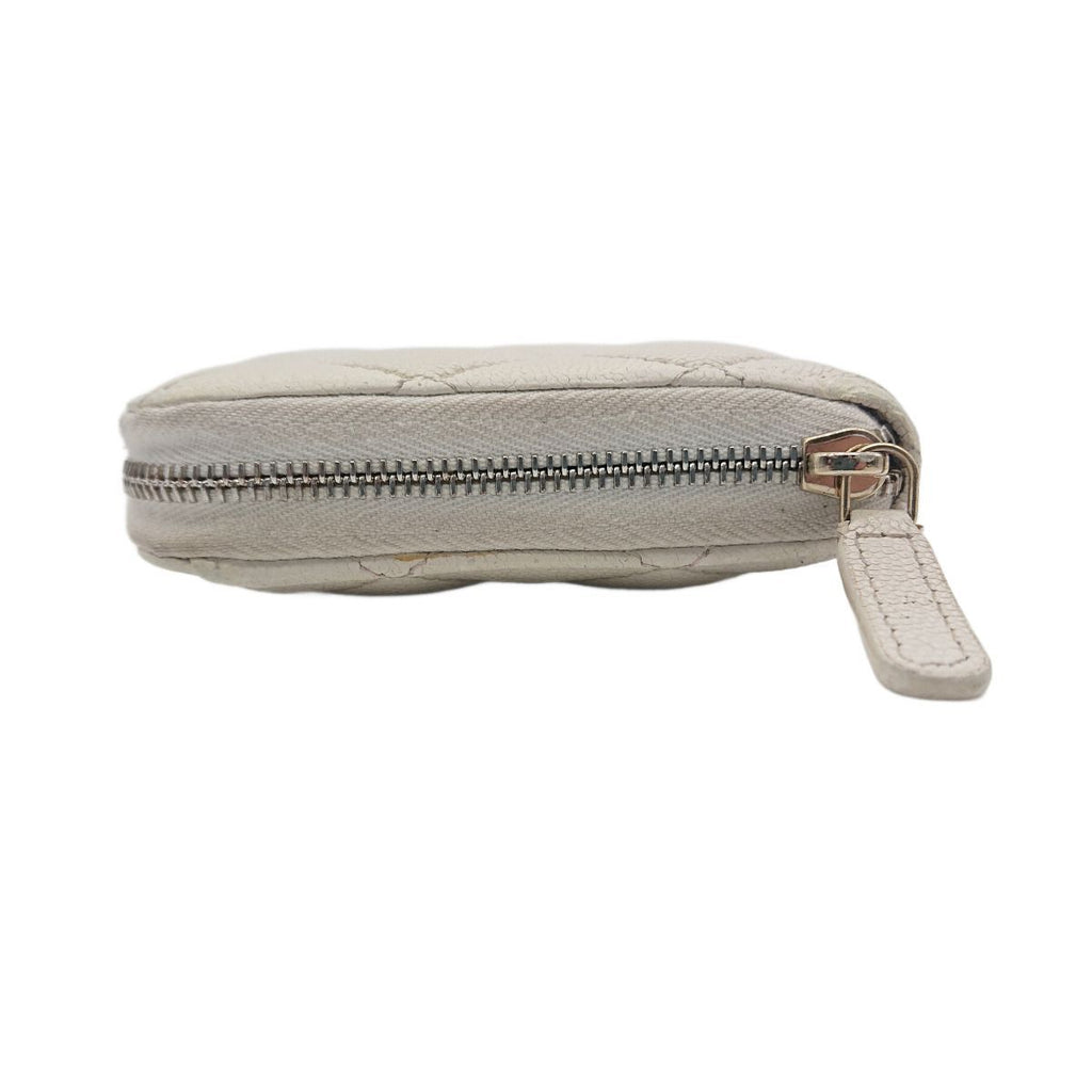 Chanel Zip Around Quilted Caviar Leather White — view 5