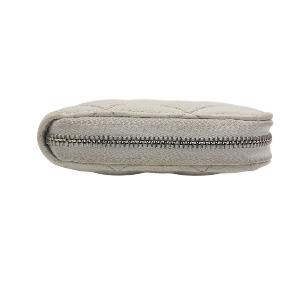Chanel Zip Around Quilted Caviar Leather White — view 7