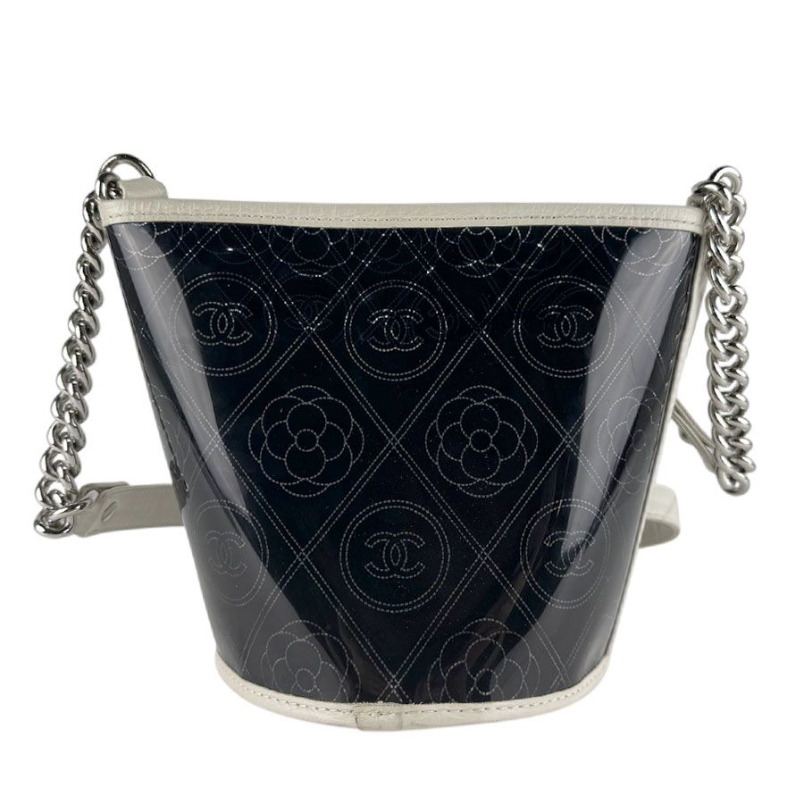 Chanel Shoulder Bag Camellia — view 3
