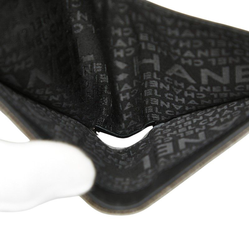 Chanel CC Logo Bronze Brown Black Patent Leather — view 6
