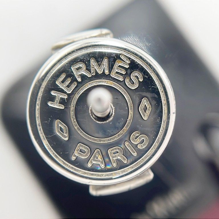 Hermes Earrings Motif Purple Brown Buffalo Horn Lacquer Wood — view 5