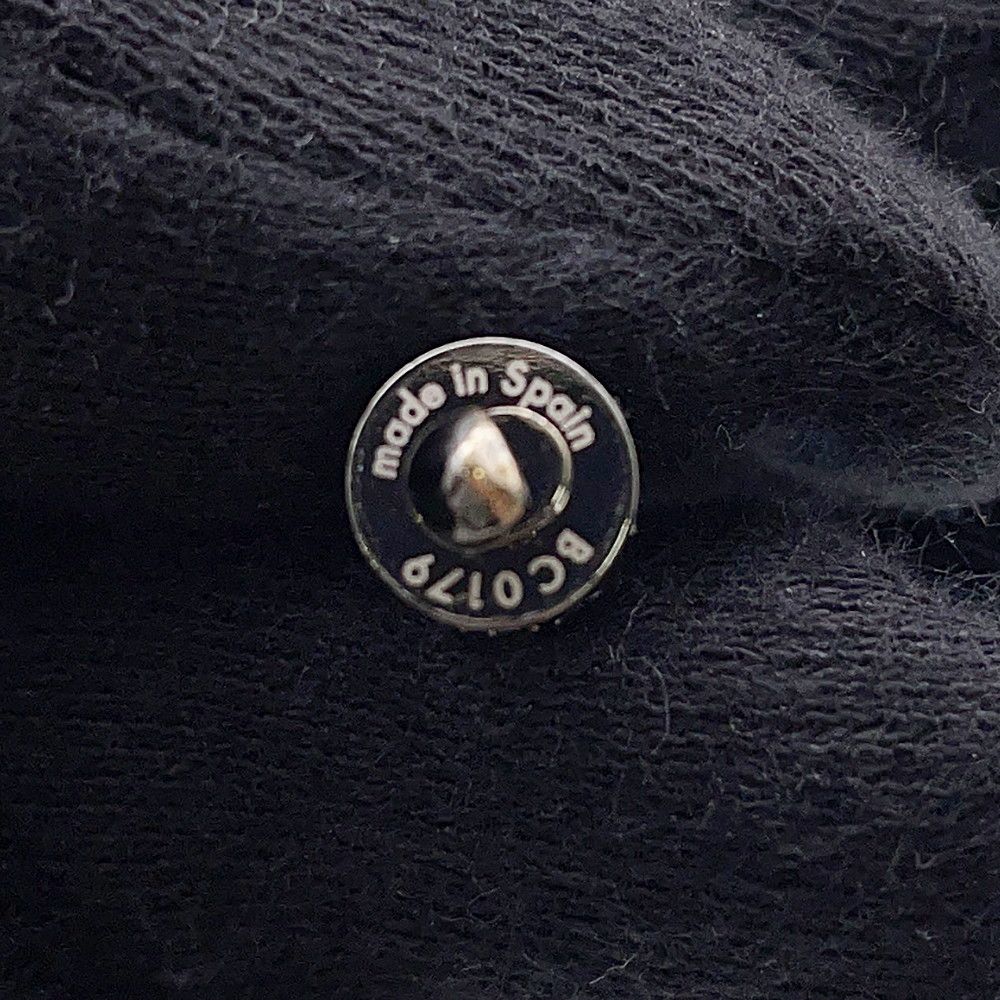 Louis Vuitton Bracelet Hang It Mascot — view 9