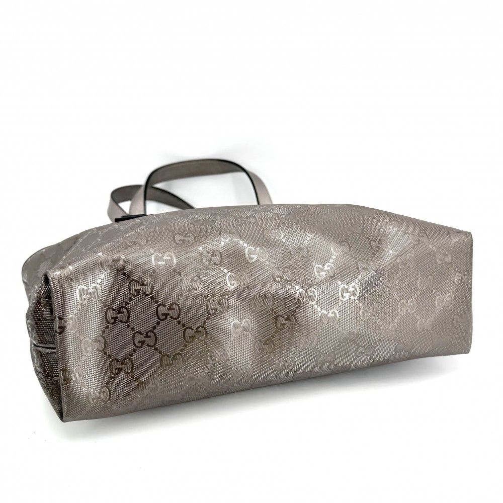 Gucci Tote GG Supreme Handbag All Over Pattern — view 3