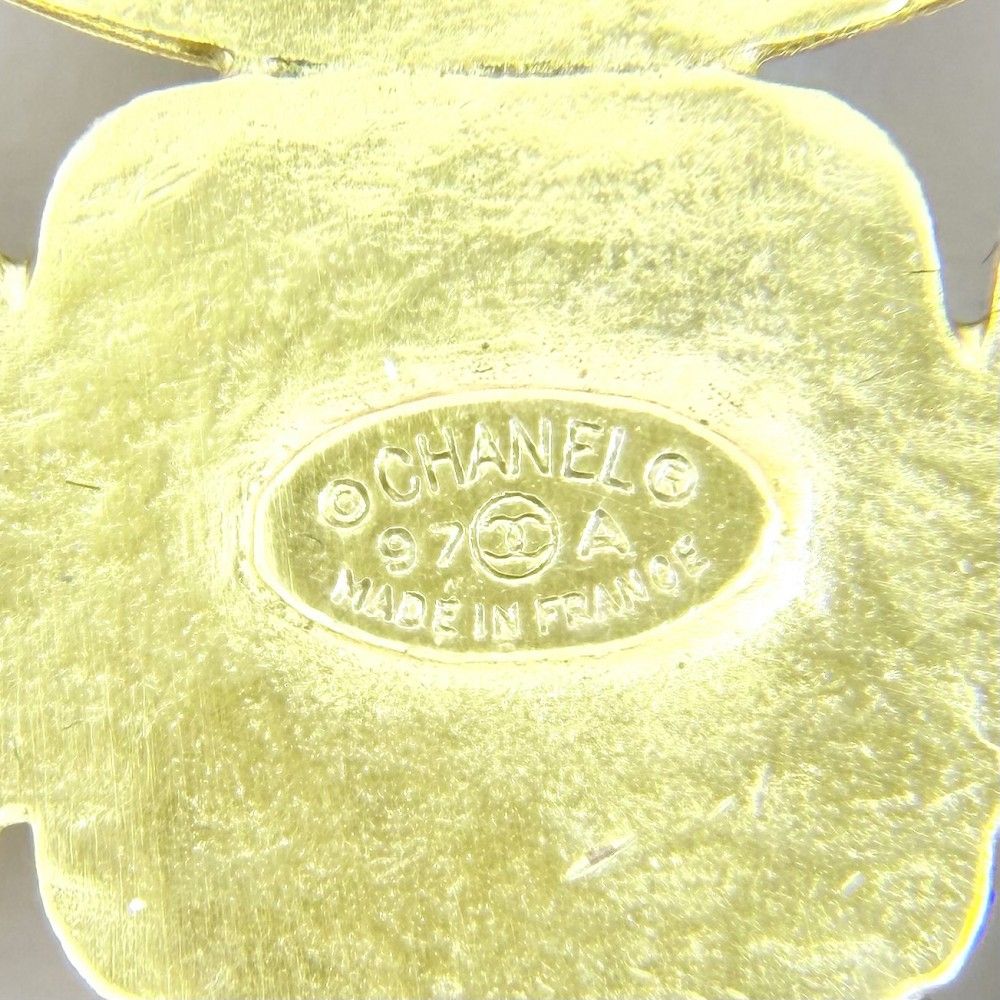 Chanel Brooch CC Logo Vintage Gold Plated Silver — view 4