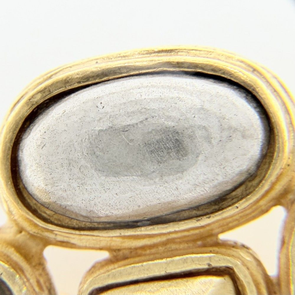 Chanel Brooch CC Logo Vintage Gold Plated Silver — view 6