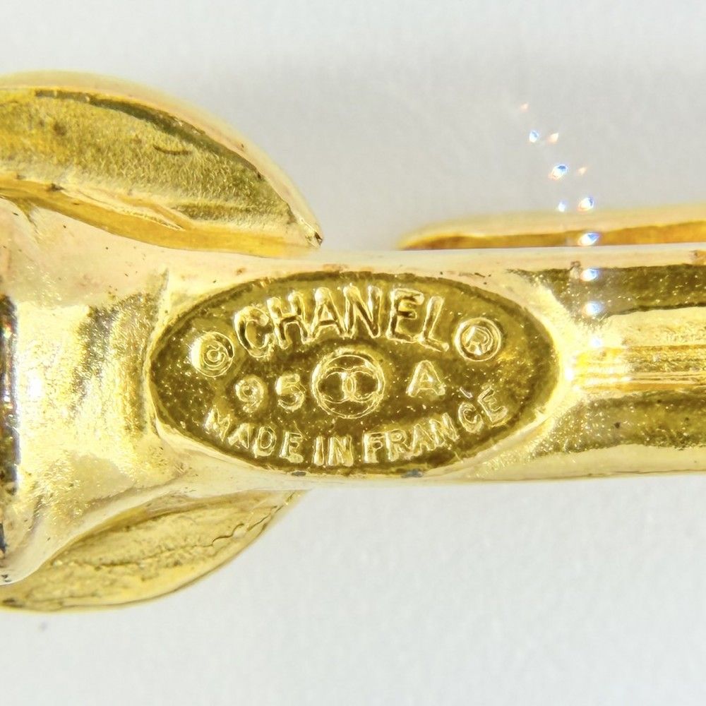 Chanel Necklace CC Logo Long Swing Vintage — view 4