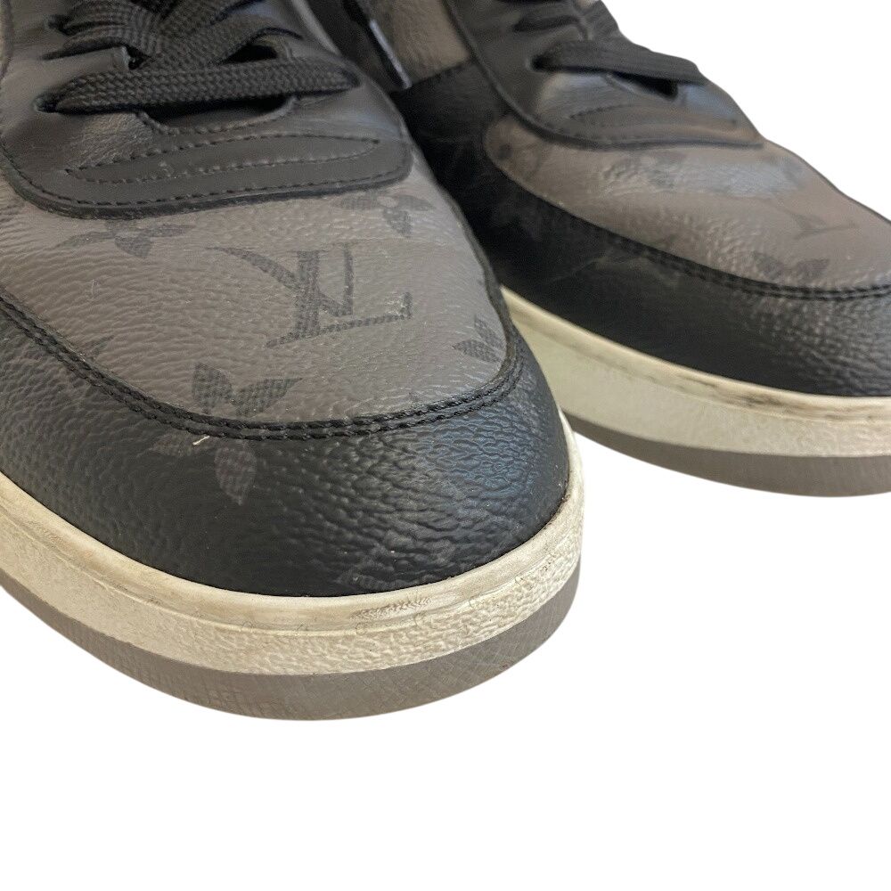 Louis Vuitton Rivoli Line Sneakers — view 5