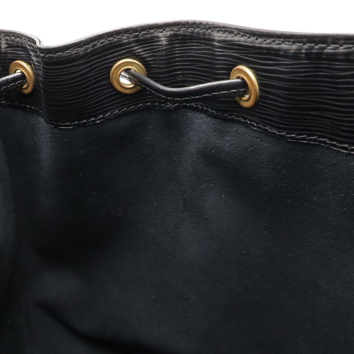Louis Vuitton Epi Petit Noe Shoulder Bag Drawstring Noir — view 7