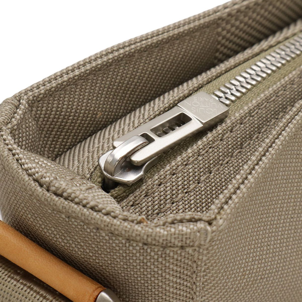 Louis Vuitton Damier Geant Companion Shoulder Bag Crossbody Sable — view 4