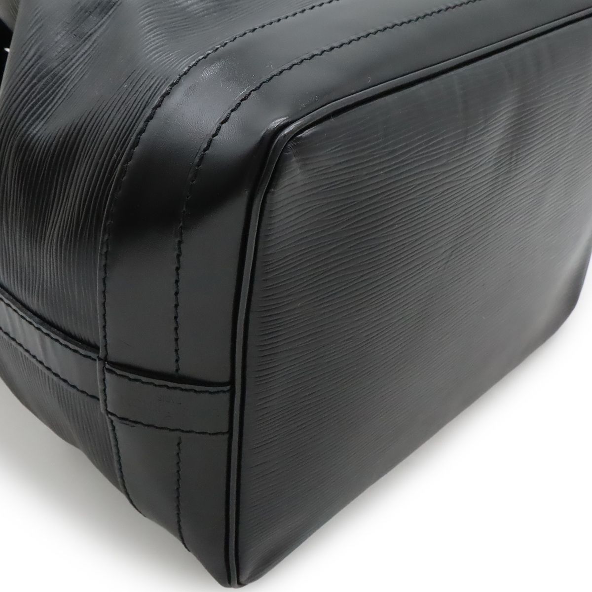 Louis Vuitton Epi Noe Shoulder Bag Semi Drawstring Noir — view 3