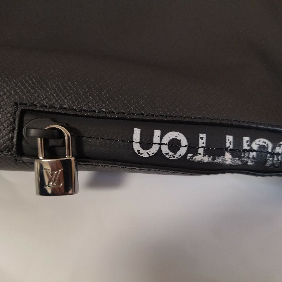 Louis Vuitton Kabalite Taiga Ardoise Black Tote — view 5