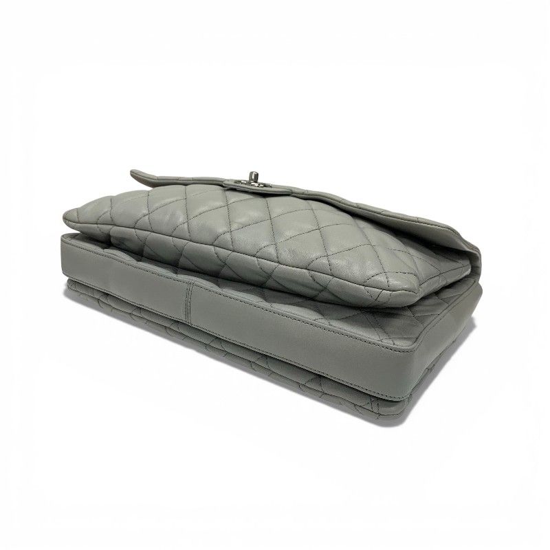 Chanel Shoulder Bag Gray Silver Big Quilted Turnlock CC Logo Single — view 4