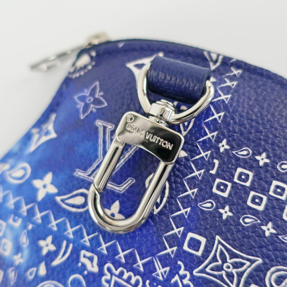 Louis Vuitton High Five Pouch Key Ring Monogram Bandana — view 7