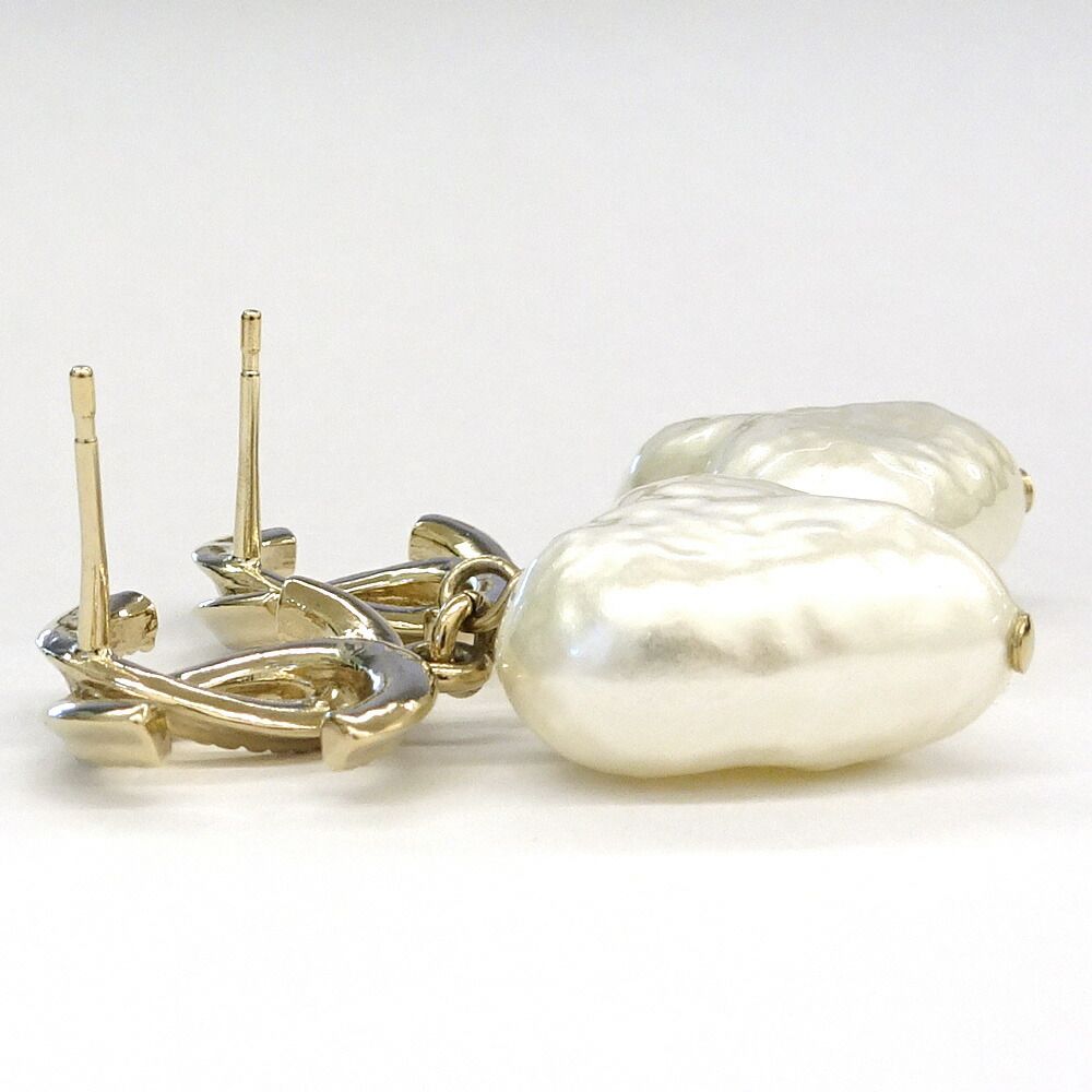Chanel Earrings Swing CC Logo Pearl — view 6