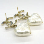 Chanel Earrings Swing CC Logo Pearl — view 4