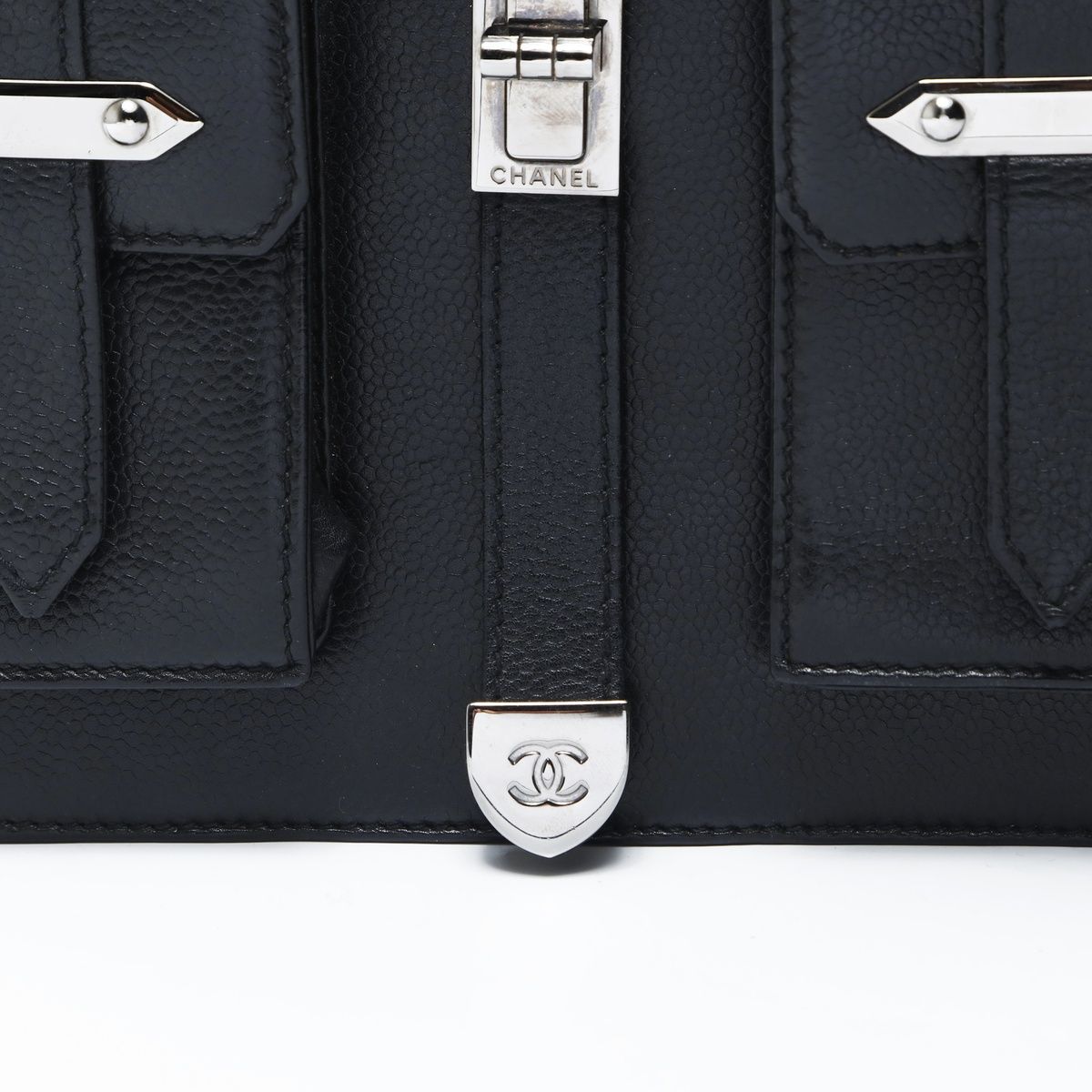 Chanel Shoulder Bag Leather 2.55 Caviar — view 8