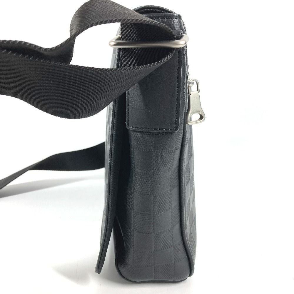 Louis Vuitton Shoulder Bag District PM Damier Infini Leather — view 3