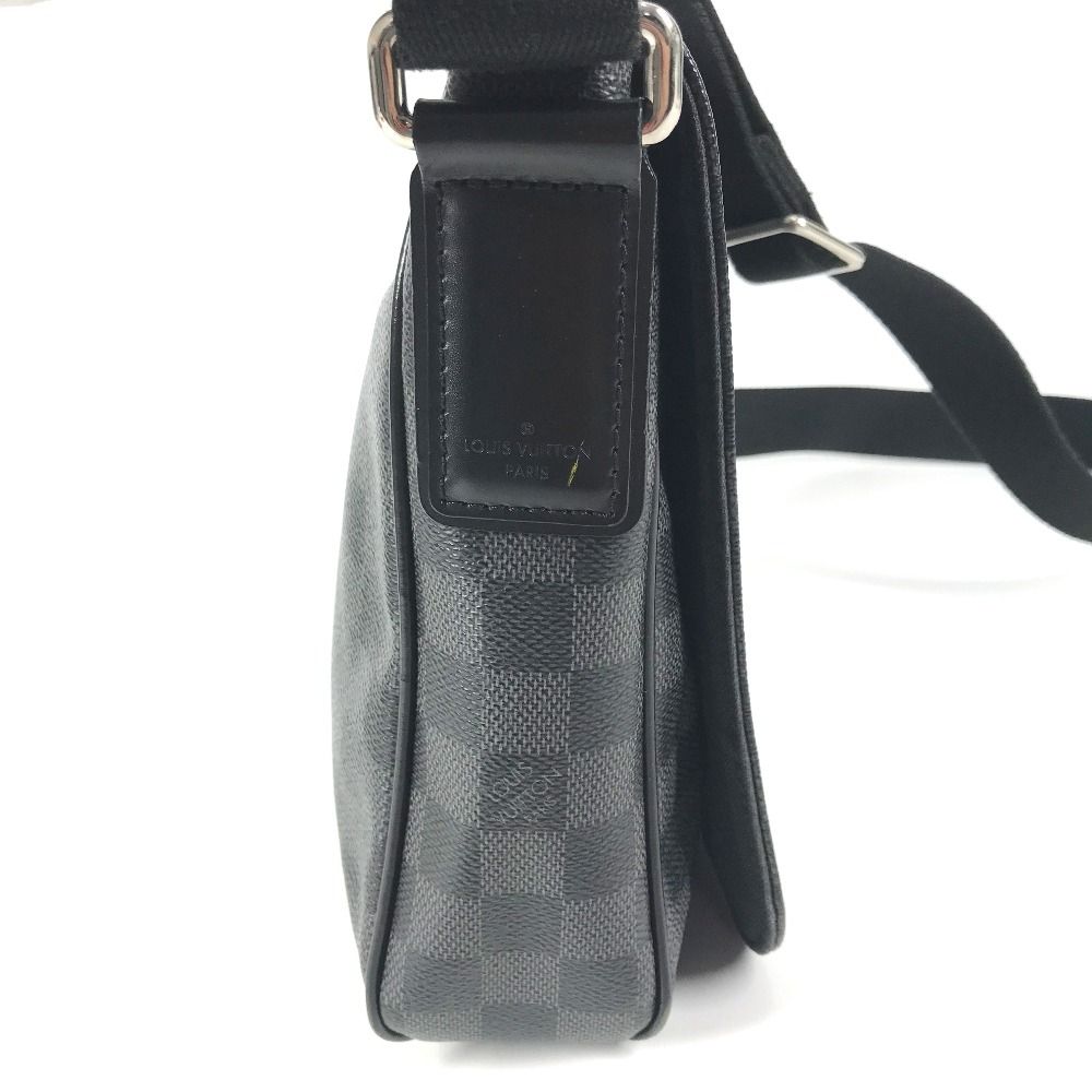 Louis Vuitton Shoulder Bag District PM Damier Graphite — view 4