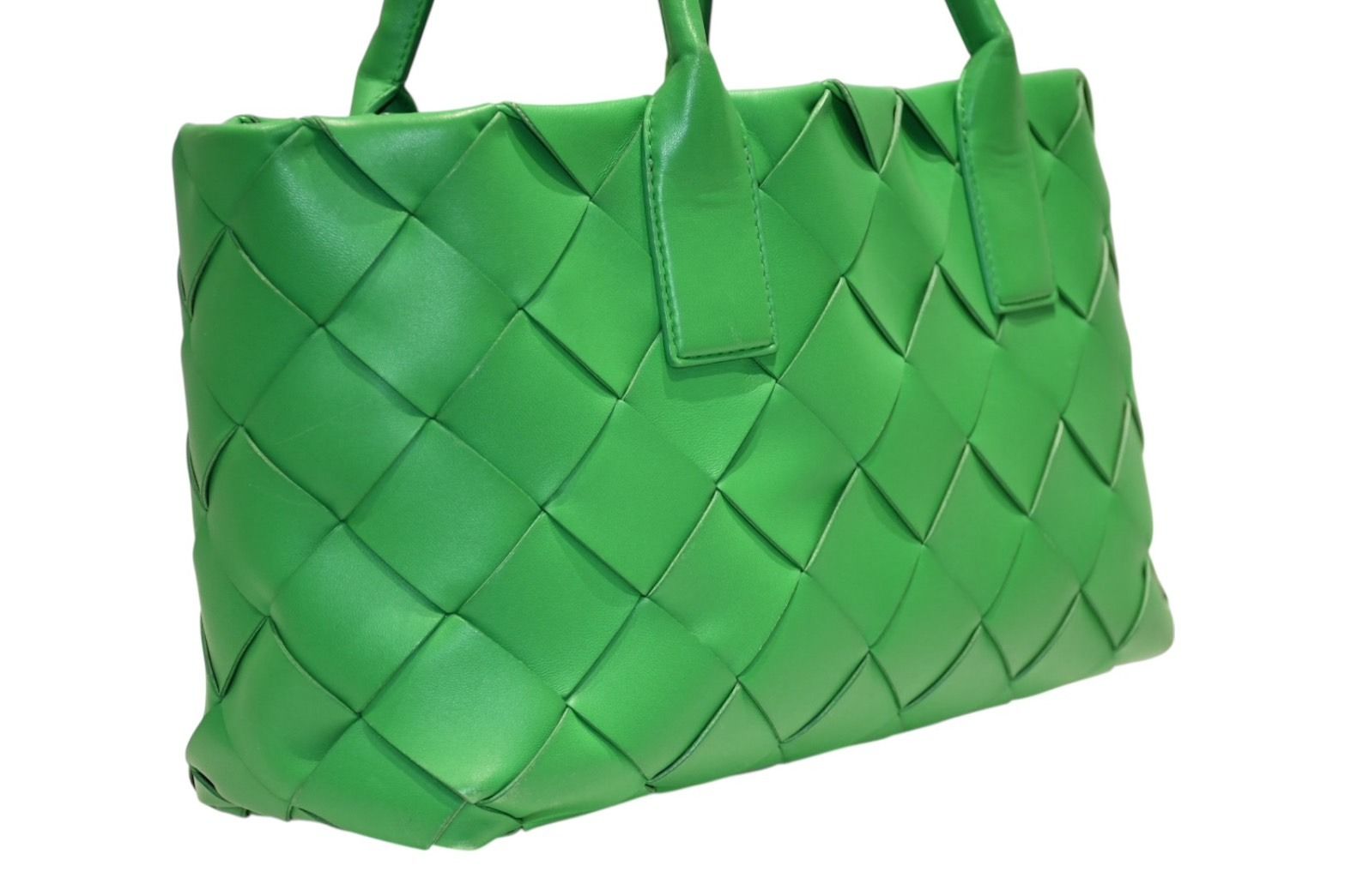 Bottega Veneta Intrecciato Handbag Green Calfskin Gold — view 3
